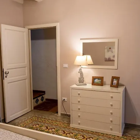 Apartament Franz's House - Connie's Heritage *