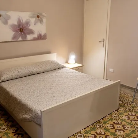 Franz's House - Connie's Heritage Apartament Cefalù