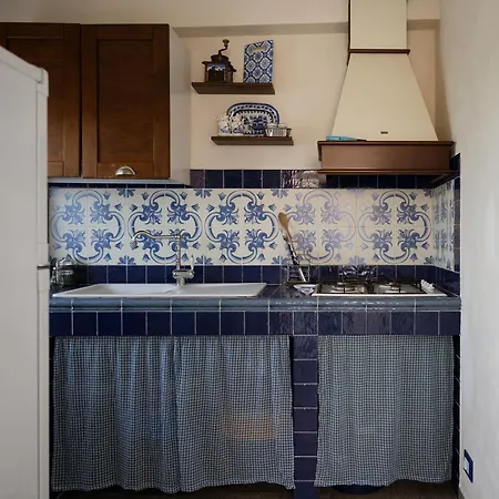 Franz's House - Connie's Heritage تْشيفالو