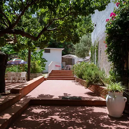 Franz's House - Connie's Heritage * تْشيفالو